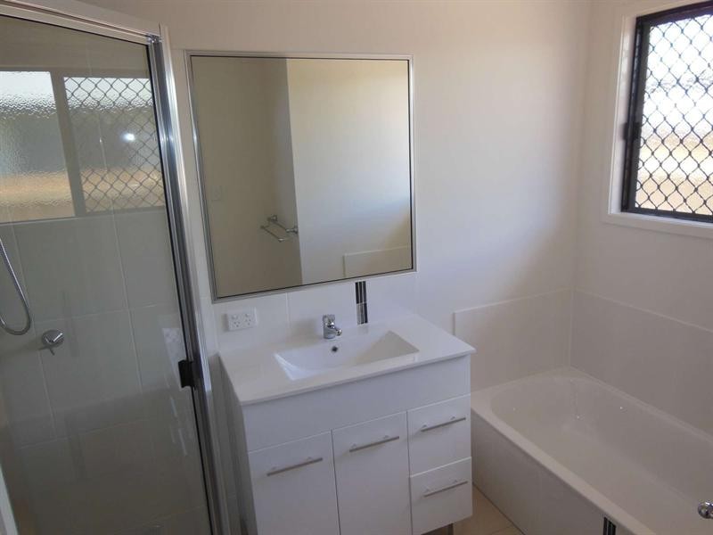 72 Kinnardy Street, Burdell QLD 4818