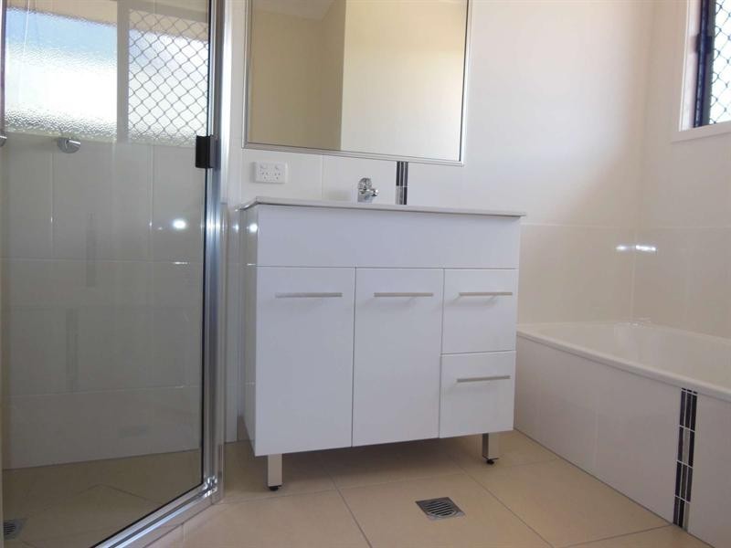 72 Kinnardy Street, Burdell QLD 4818