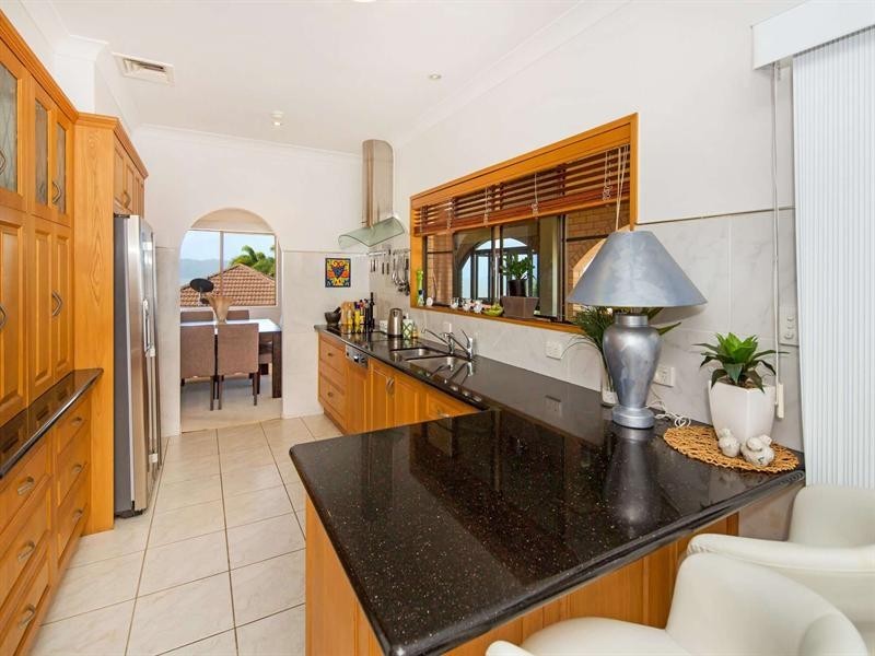 4 Stirling Drive, Castle Hill QLD 4810