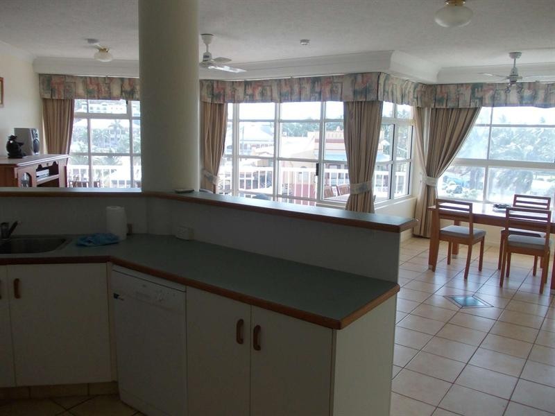 4B/3 The Strand, North Ward QLD 4810