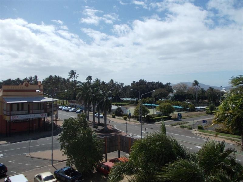 4B/3 The Strand, North Ward QLD 4810