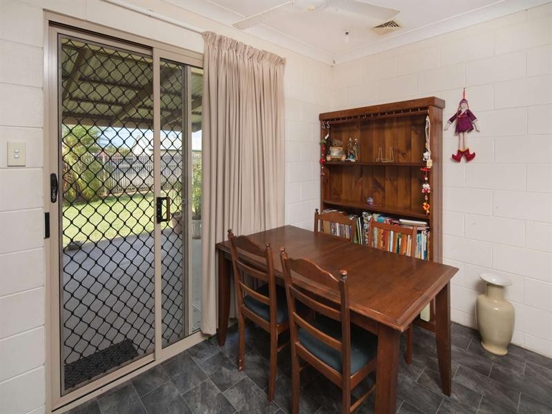 2 Amber Avenue, Rasmussen QLD 4815