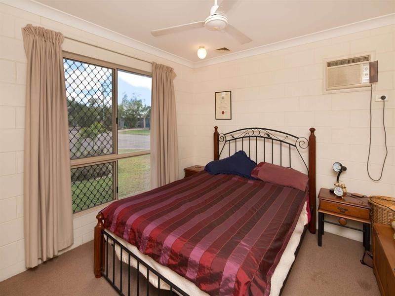 2 Amber Avenue, Rasmussen QLD 4815