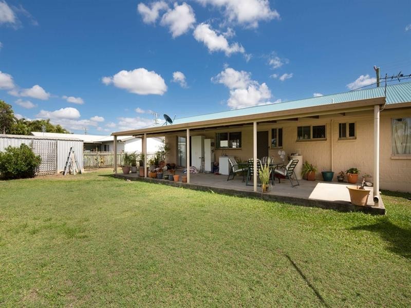 2 Amber Avenue, Rasmussen QLD 4815