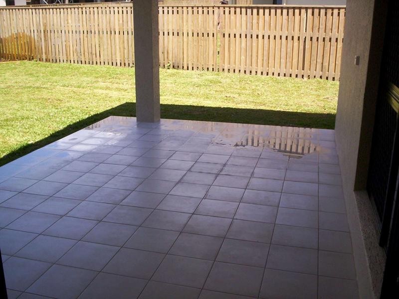 Bushland Beach QLD 4818