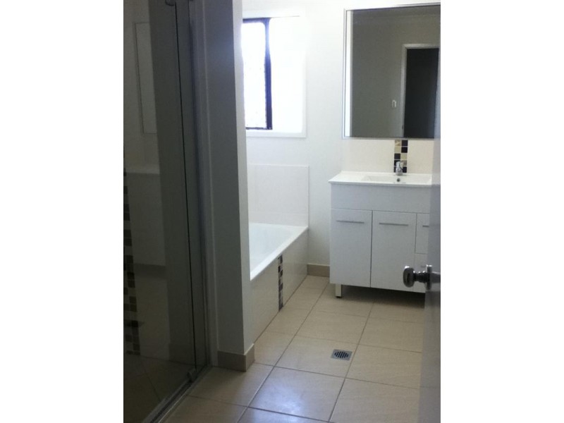 70 Kinnardy Street, Burdell QLD 4818