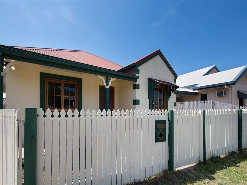 18 Birdwing Court, Douglas QLD 4814