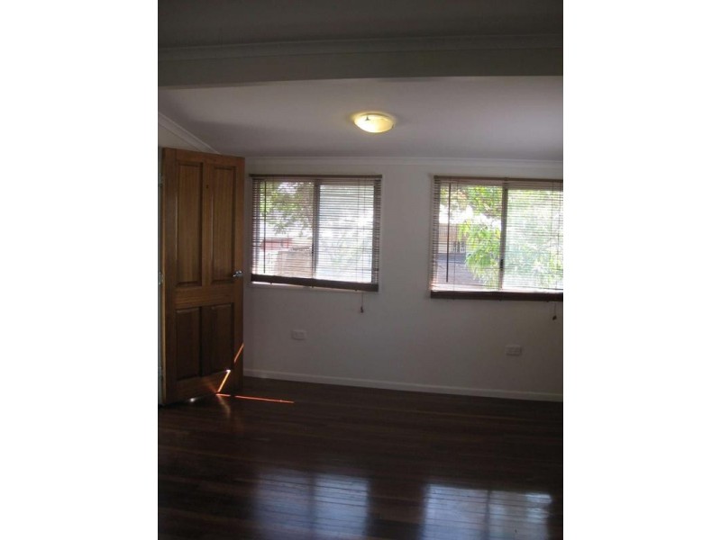 4 Brett Street, Cranbrook QLD 4814