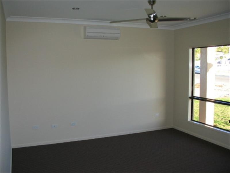 113 Shutehaven Circuit, Bushland Beach QLD 4818