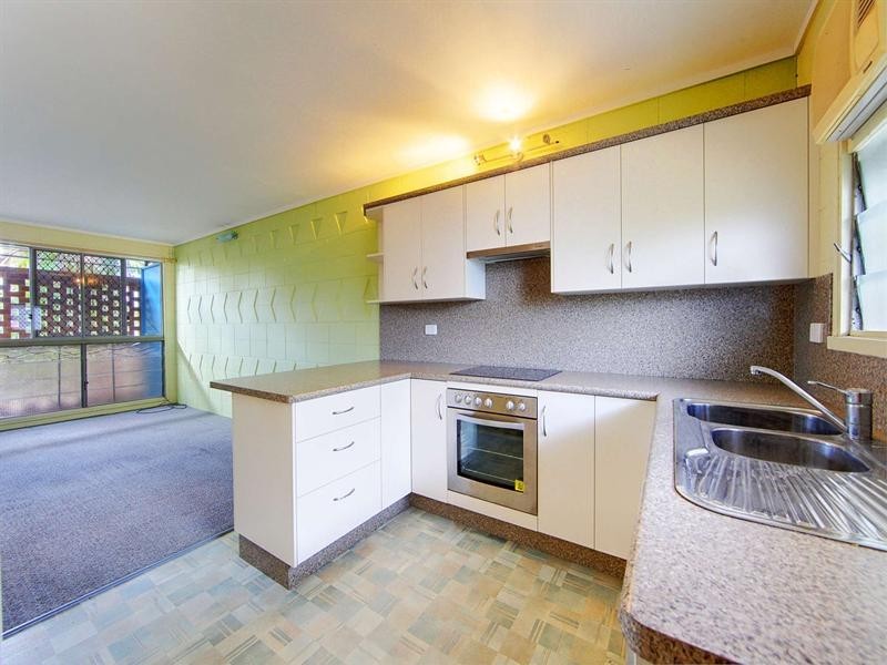 2/18 Love Lane, Mundingburra QLD 4812