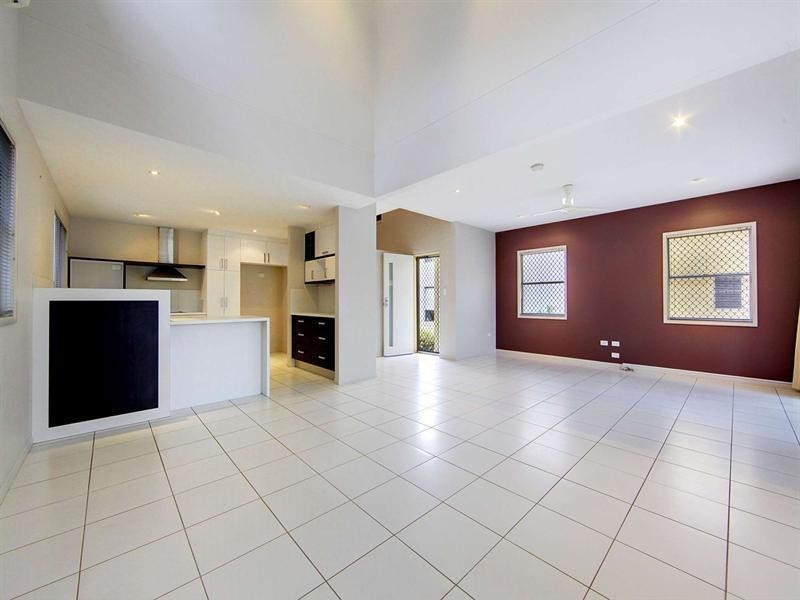 34 Golf Links Drive, Kirwan QLD 4817