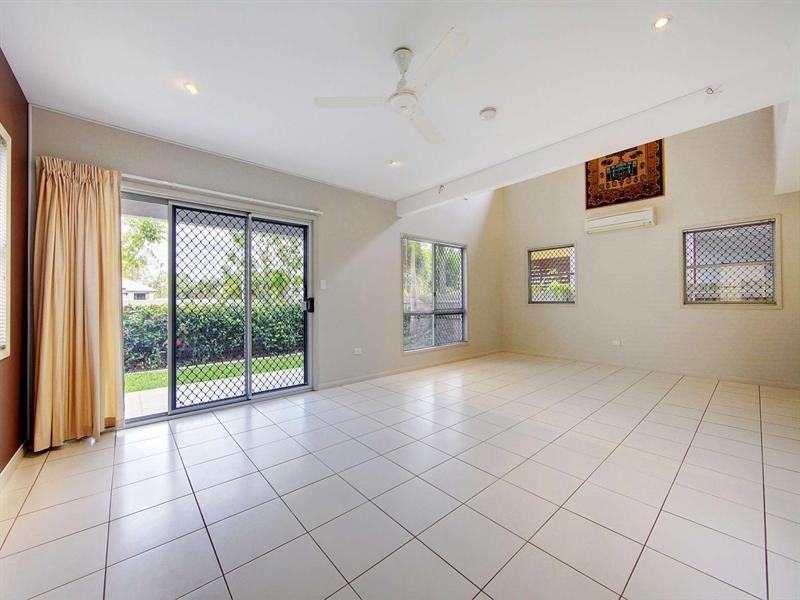 34 Golf Links Drive, Kirwan QLD 4817
