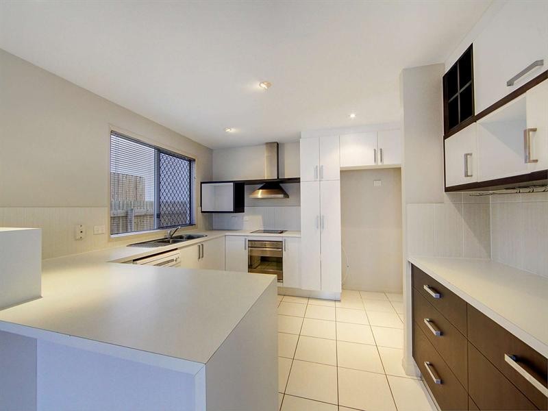 34 Golf Links Drive, Kirwan QLD 4817