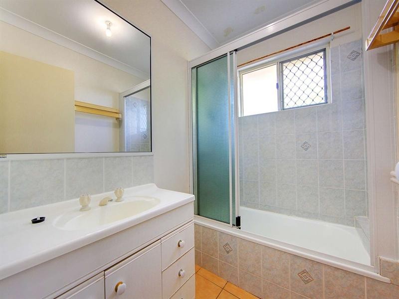 7 Barnaby Court, Burdell QLD 4818