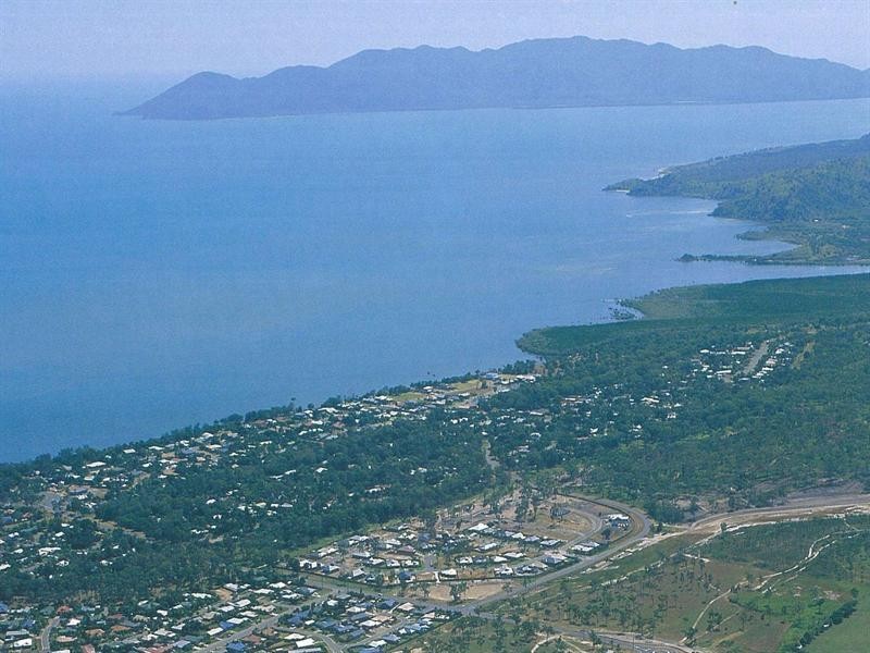 7 Cashell Crescent, Bushland Beach QLD 4818