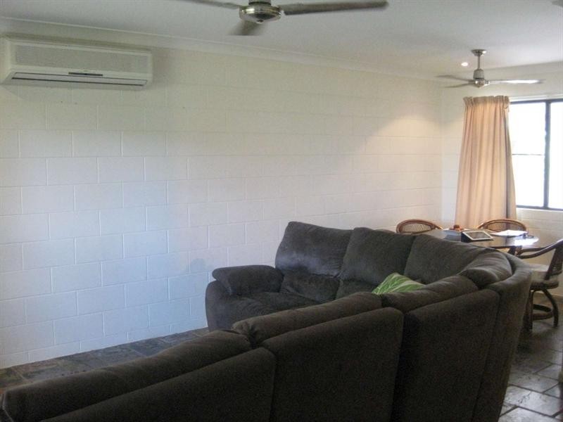 4 Luke Court, Bushland Beach QLD 4818