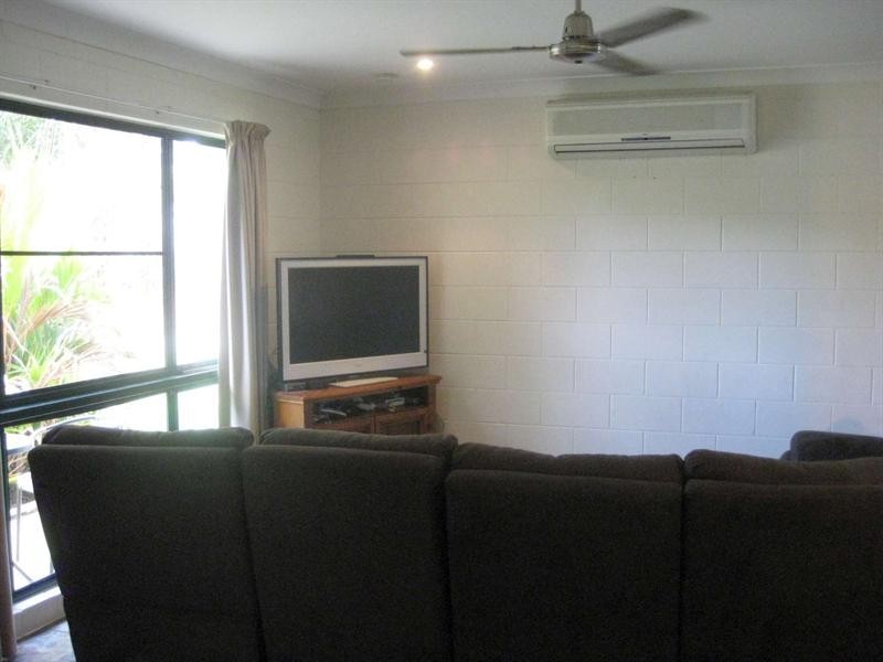 4 Luke Court, Bushland Beach QLD 4818