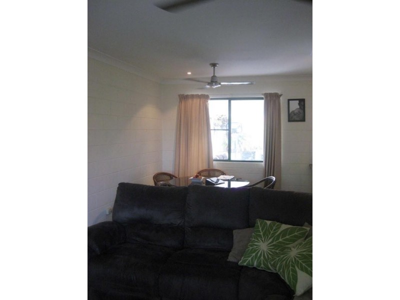 4 Luke Court, Bushland Beach QLD 4818