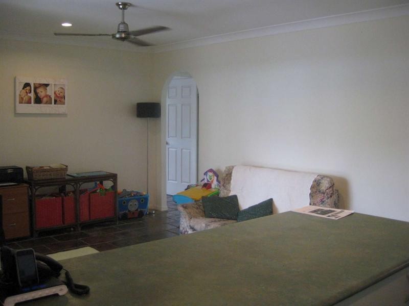 4 Luke Court, Bushland Beach QLD 4818