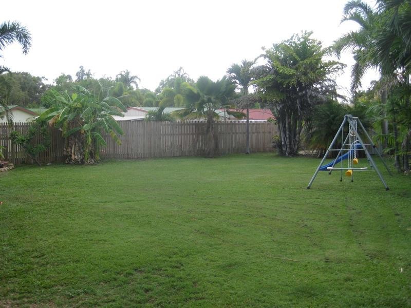 4 Luke Court, Bushland Beach QLD 4818