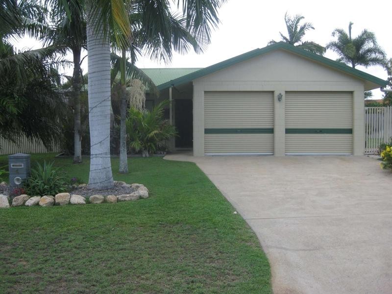 4 Luke Court, Bushland Beach QLD 4818