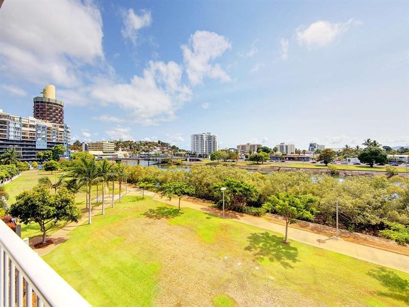37/11-17 Stanley Street, Townsville City QLD 4810