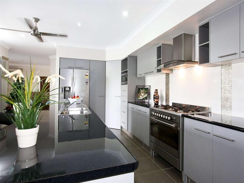 9 Hinton Court, Deeragun QLD 4818