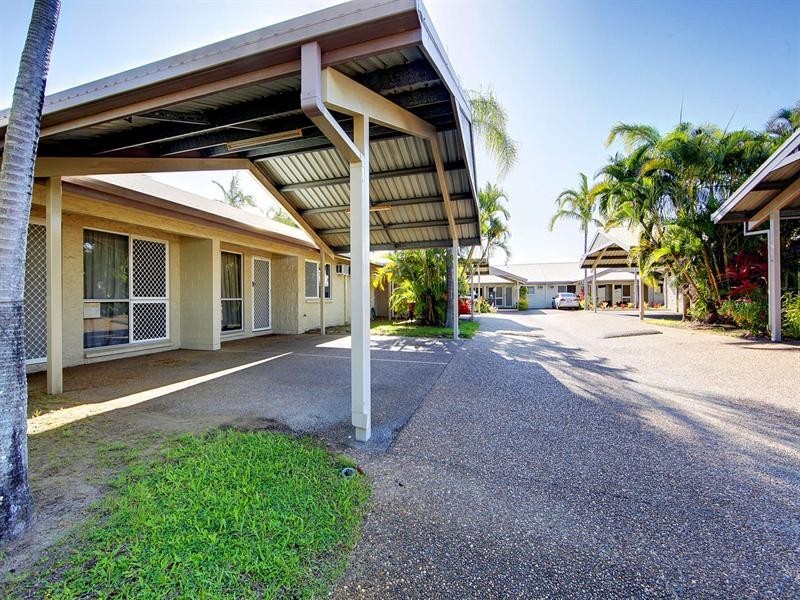 4/32 Henry Street, West End QLD 4810