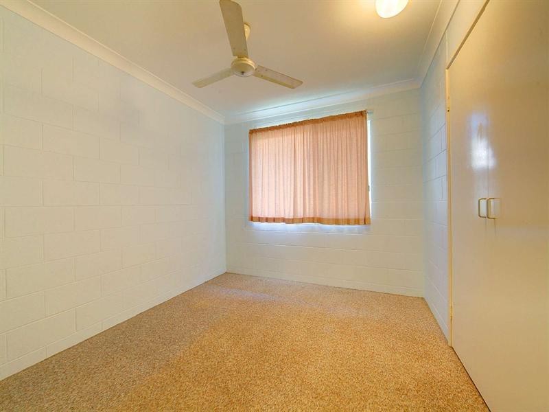 4/32 Henry Street, West End QLD 4810