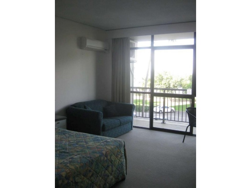 111/75 The Strand, North Ward QLD 4810