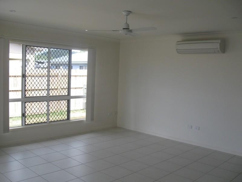 19 Kroymans Drive, Mount Louisa QLD 4814