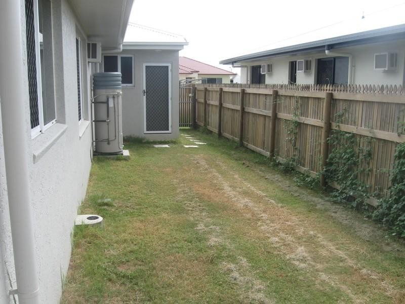 19 Kroymans Drive, Mount Louisa QLD 4814