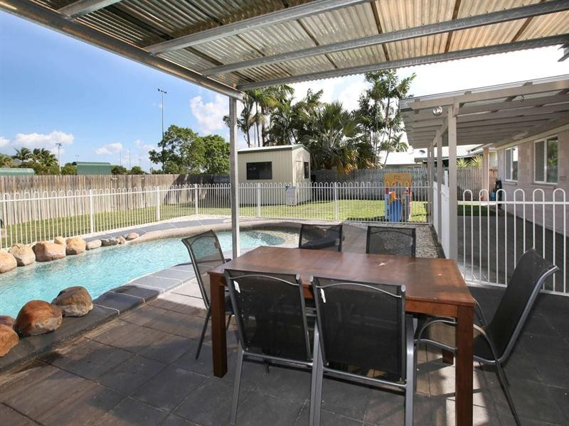 8 Peppertree Street, Kirwan QLD 4817