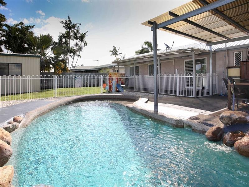 8 Peppertree Street, Kirwan QLD 4817