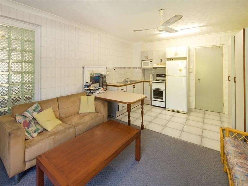 4/270 Walker Street, Townsville City QLD 4810