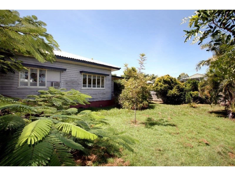 6 halloran Street, Hermit Park QLD 4812