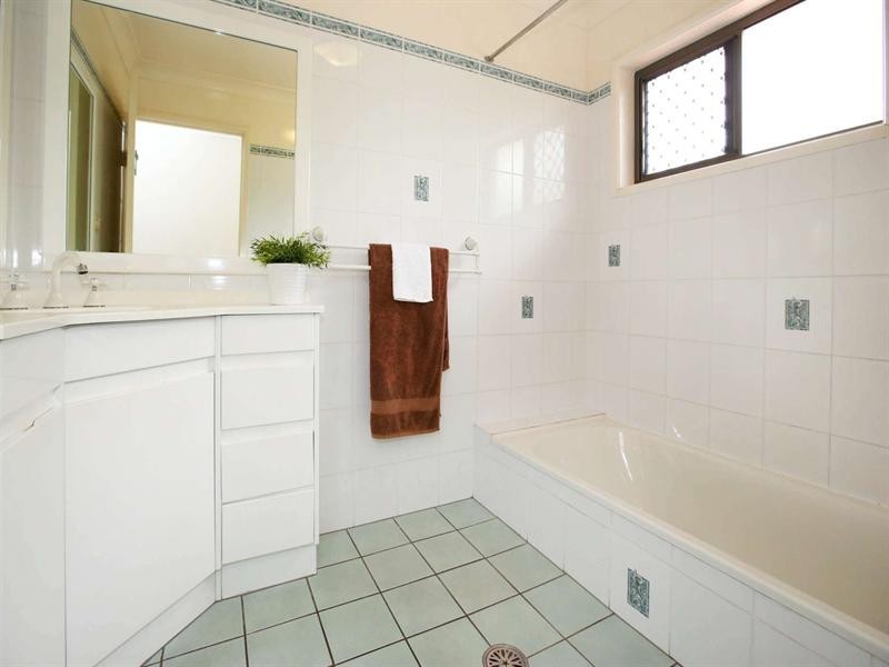 28 Jefferson Crescent, Kirwan QLD 4817