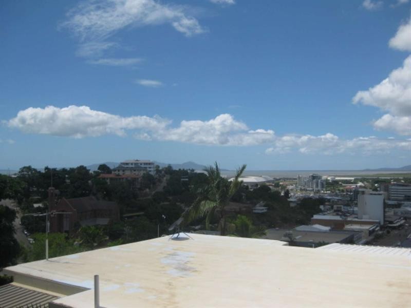 5/6 Hale Street, North Ward QLD 4810