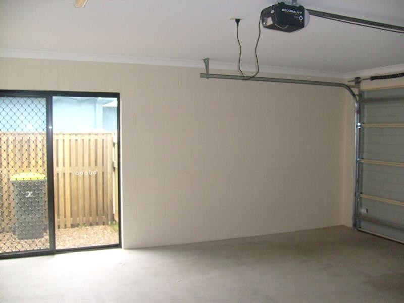 10 Bluff Street, Bushland Beach QLD 4818