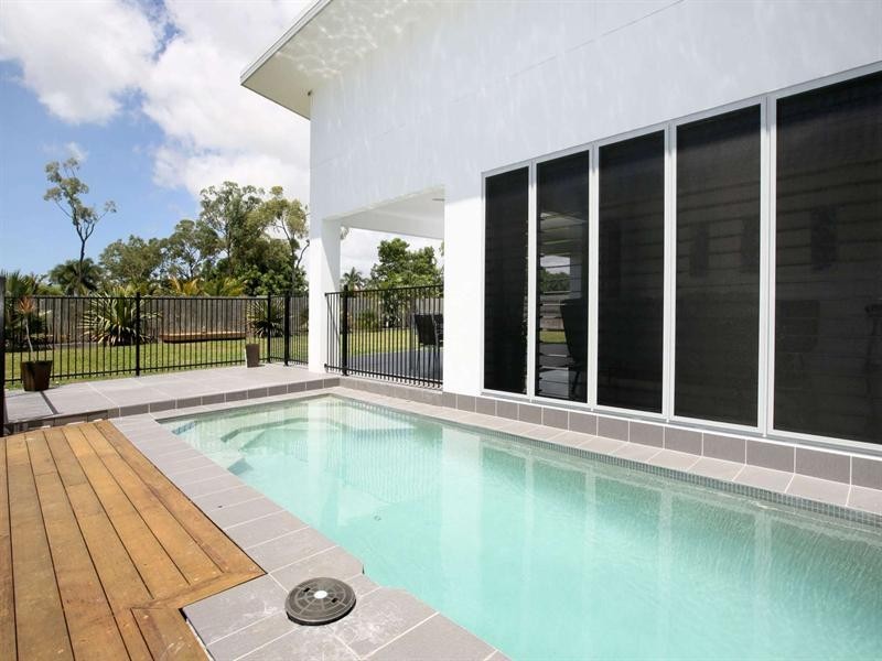 21 Beach Oak Drive, Mount Low QLD 4818