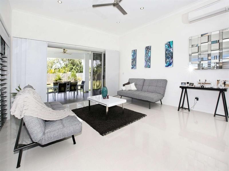 21 Beach Oak Drive, Mount Low QLD 4818