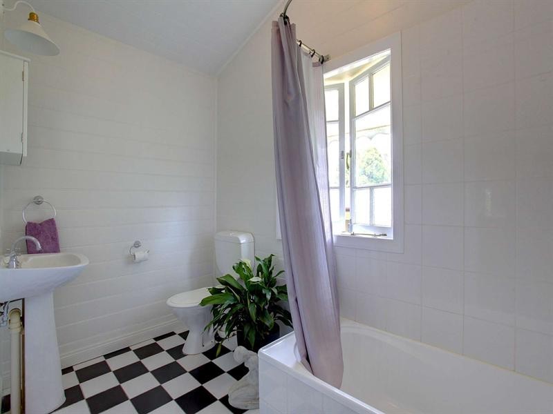 90 Queens Road, Hermit Park QLD 4812