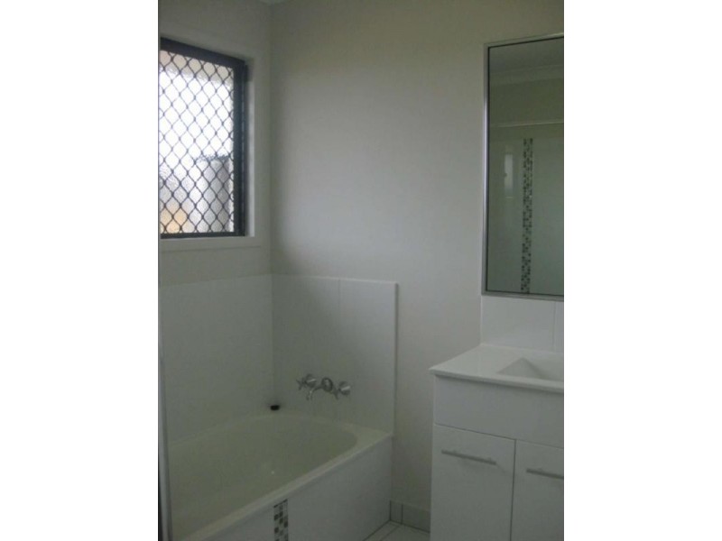 53 Kinnardy Street, Burdell QLD 4818