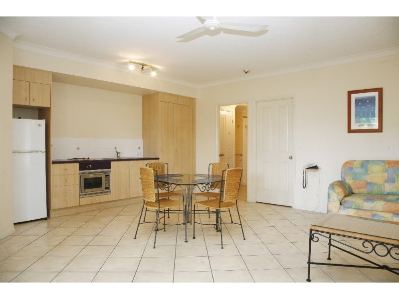 2/48 Mitchell Street, North Ward QLD 4810