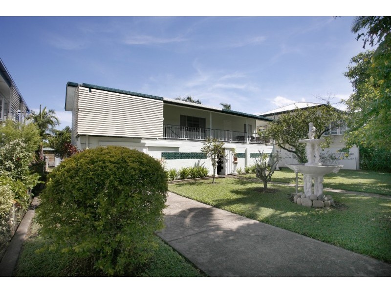 18 Estate Street, West End QLD 4810