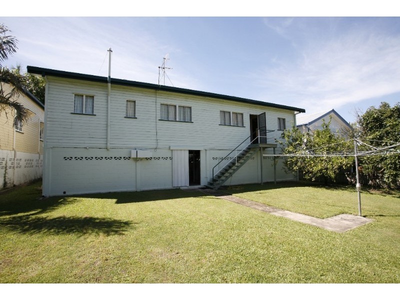 18 Estate Street, West End QLD 4810