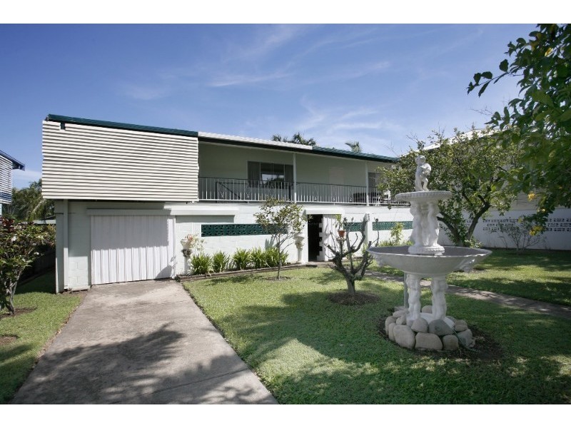 18 Estate Street, West End QLD 4810