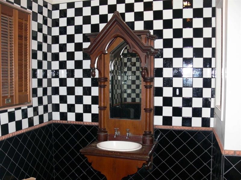 16 Stanton Terrace, North Ward QLD 4810