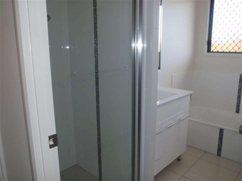 61 Daydream Circuit, Burdell QLD 4818