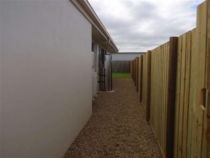 61 Daydream Circuit, Burdell QLD 4818